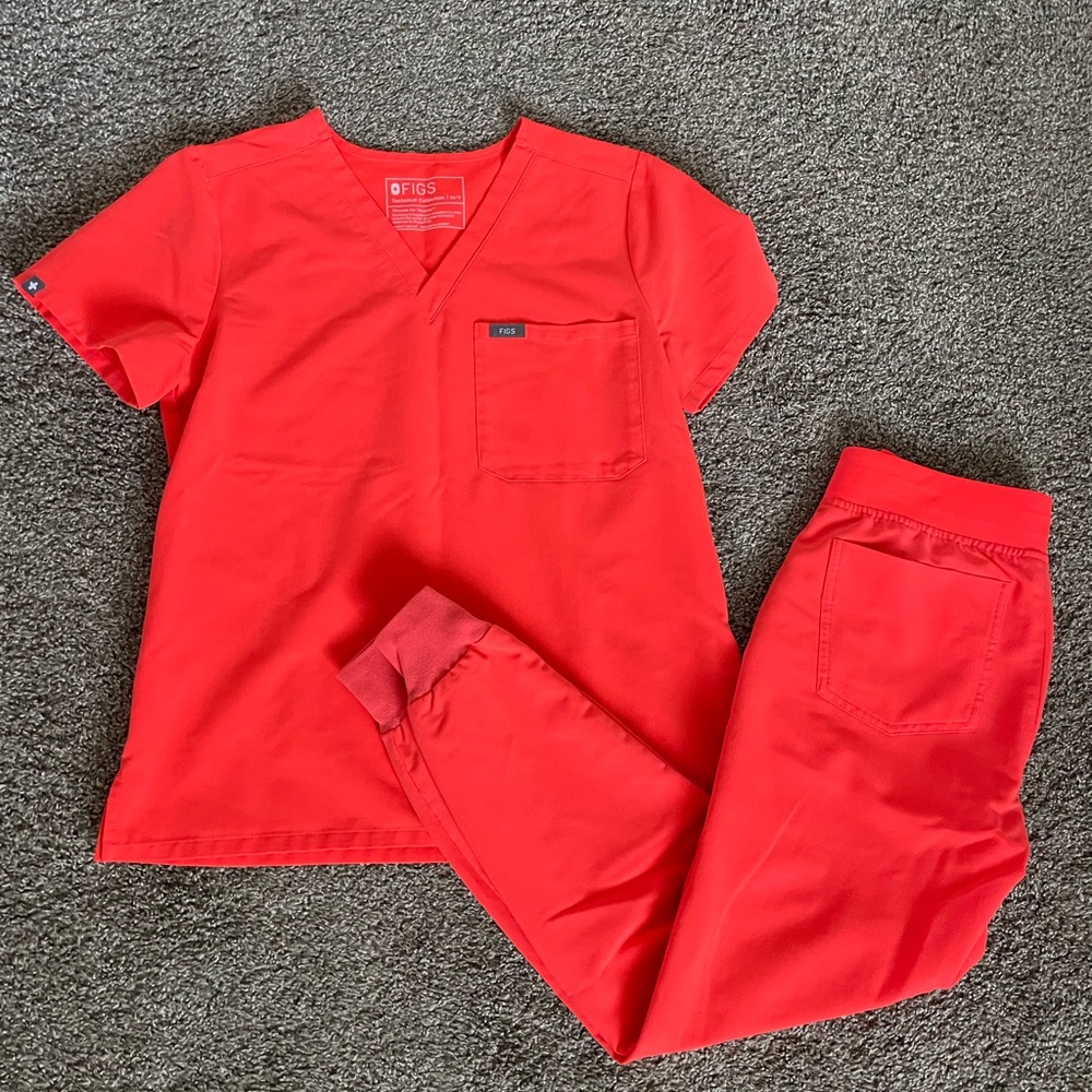 Figs Scrubs - Firey Coral